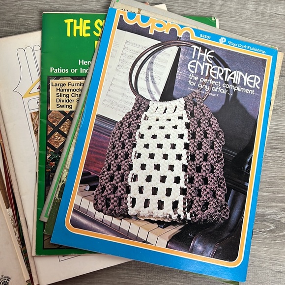 Vintage Macrame Instructional Magazines 1970s Lot - Picture 2 of 6